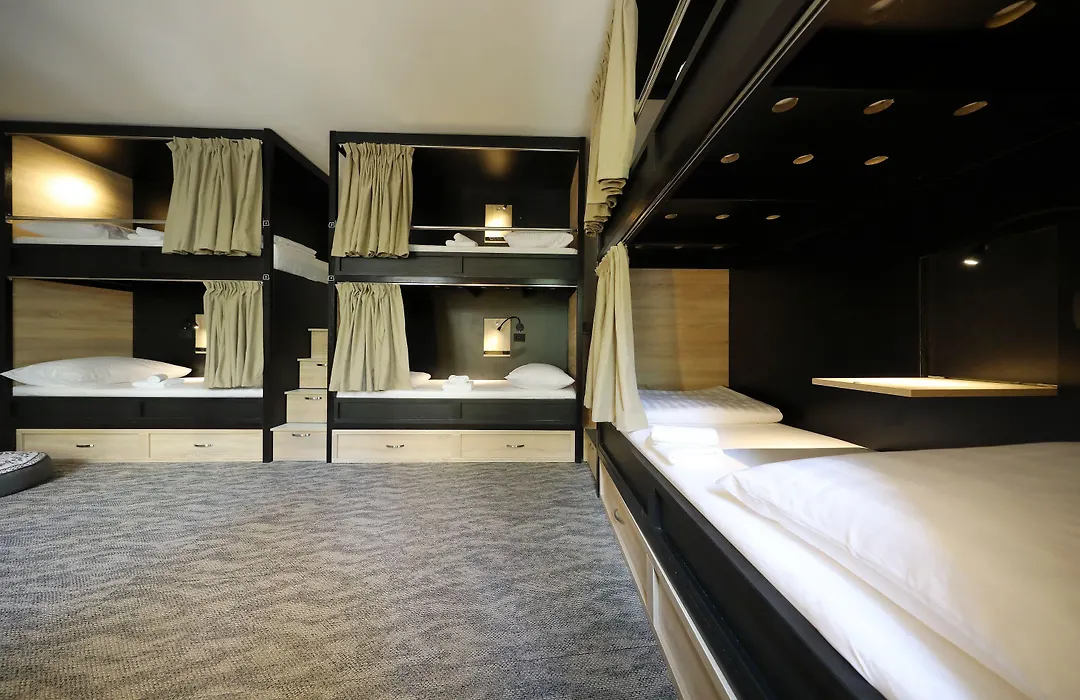 Downtown Boutique Hostel-1